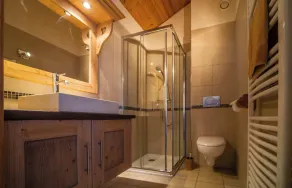 Charmante Wohnung in Chalet, Hallenbad Sauna Dampfbad Fitness - Image 2