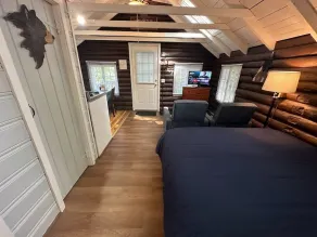 Pine Grove Cottages: Cottage 3: Studio Cottage - Pet Friendly - Image 3