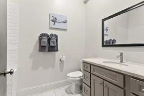 Stunning 2-Bedroom Garden District Newly Renovated - Image 5