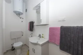 Bungalow Small House - Image 3