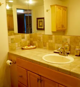 1 Bed, 1 Bath Direct Oceanfront Condo on the 3rd Floor Hawaiian Princess - 305 - Image 2