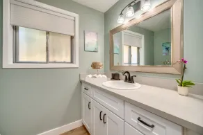 Home away from Home! Clean and bright remodeled 3 bedroom home w all essentials! - Image 3