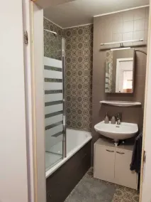 innenstadtnahe Ferienwohnung mit Tiefgarage und Balkon - Image 4