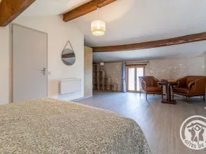 Encantadora casa de piedra en pueblo vinícola, cerca de Saumur, con terraza privada y todas las comodidades - Image 5