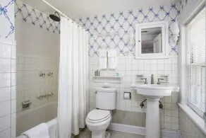 The Cottage at Knollwood Manor - Image 5