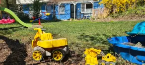 Children's and dog paradise with large fenced garden - Image 3