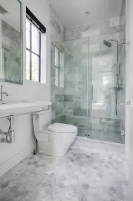 Nyligt afsluttet 5BR / 4. 5BA m / opvarmet Gunite-pool, rummelig gårdhave og pejs - Image 3