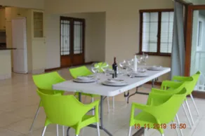 8 Sleeper Kingsize Vacation Home Rental Springside Road, Hillcrest Park, Durban - Image 5
