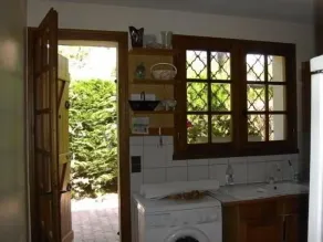 Cosy house with garden + Terrace, ocean and bay in walking distance, Wifi and TV - Image 2