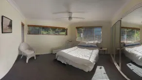 Jacaranda House where beach meets rainforest - Image 2