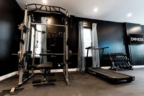 SLPS 30 with POOL 4 King Beds Gym and Sauna - Image 4