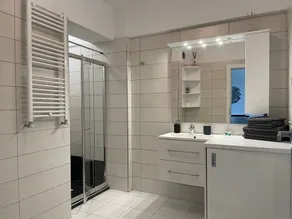 Luxury Westpark 2-Room Apartment Lakeview W5 - Image 2