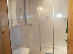 Dobbeltværelse med bruser, toilet - Ferienhof Schmalzbichl - Image 3
