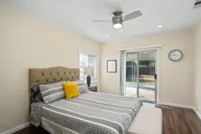 Comfy, Upgraded 3B/1Bth w Great Access to Airport - Image 3