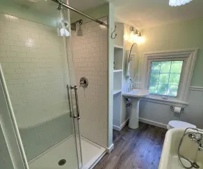 Historic Waterfront Home with Chesapeake Bay View. Sleeps 9. Close to the Beach - Image 4