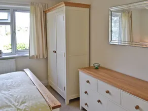1 bedroom accommodation in Portland - Image 4