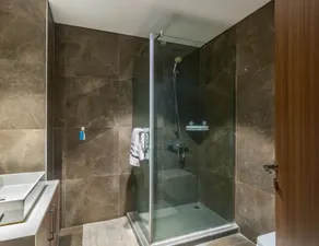 Peravi Suites at Pearl In The City - Image 3