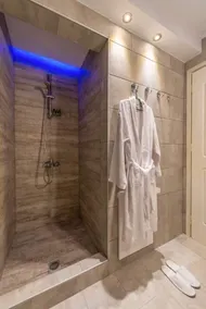 Madini Luxury villa with private Heated pool - Image 2