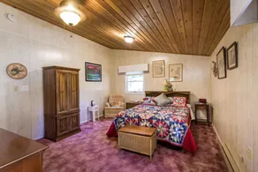 Grandma's cabin in the woods on the lake! - Image 2