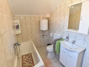 Feriehus i Veli Iž tæt på havet - Image 3