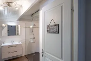 Quiet family cottage between sea and marsh! - Image 2