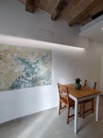 Charming Loft in the Historic Center of Manresa. - Image 4