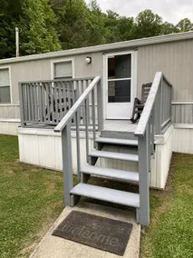 Great location, extremely clean ,half mile from trail heads. - Image 4