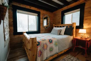 Afsondret Rustik + Moderne Log Cabin med Hot Tub af Stream, luksus tilflugtssted - Image 4