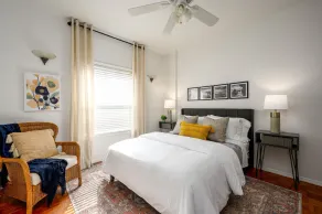 Suite Magnolia. Steps to Downtown & Breweries. Modern 2 bedroom apt w/fireplace. - Image 4