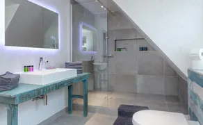 large modern beach house style apartment - Image 3