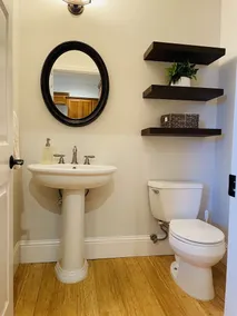 Wine country retreat within walking distance of restaurants, wineries and more - Image 2