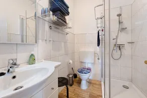 Appartamento 'Hof Voege Ferienwohnung 3' con giardino in comune e Wi-Fi - Image 3
