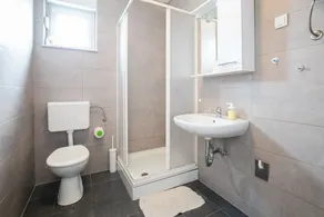 Charming Apartment in Novalja near Zrče Beach - Image 4