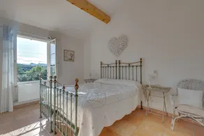4-BEDROOM VILLA WITH PRIVATE POOL AND GARDEN (N°442) - Image 5