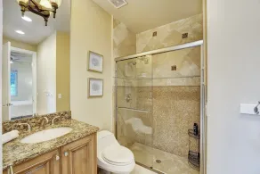 Luxurious Beach Home/Walk To Fun Beach/Gamer Room/Mins. to Downtown DelRay/WiFi - Image 5
