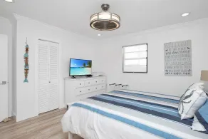 Experience the relaxing vibe at Heavens Reel, a spacious 3-bedroom canal home in Tavernier. - Image 5