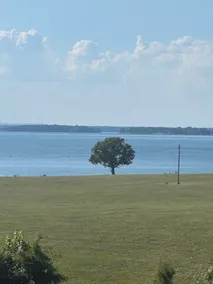 Near Dam-Lake Front Estate w/ Large Dock, Private Ramp, and Beautiful Sunsets - Image 2