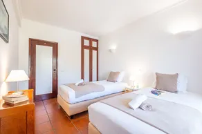 Villa con giardino, piscina e terrazza - Image 5