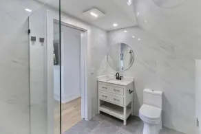 Newly Renovated Hamptons Home Near the Beach - Image 5