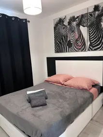 Maison Neuve Moderne Tout Confort Entre Plage et Montagne Avec Piscine Privé - Image 5
