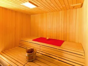 Chalet, wifi, sauna, terrasse, balcon, cheminée ou poêle à bois, parking, télévision, 250m² - Image 4