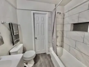 Luxury Apartment Suite 5 - Image 2