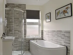 3 bedroom accommodation in Loftus, near Saltburn-by-the-Sea - Image 2