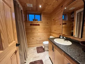 * 5 bedroom * All season Waterfront Minden Cottage Sleeps 10 Rental property  - Image 4