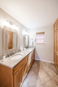 Casa Chillota-Private HEATED Pool, InTown, Close to Sandfest, Boat Parking, Pets - Image 3