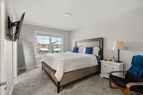Extra Large House with AC, Banff Access, Sleep 12, BBQ, 4 Bedrooms & 2 Sleeper Sofa Beds - Image 5