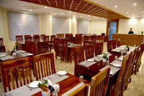 Hotel Aarna - Image 4