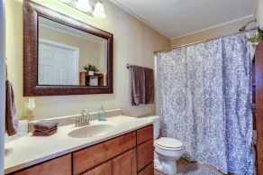 Blissful Bungalow across from LMU campus - Image 4