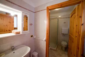 THREE-ROOM APARTAMENT  2 BATHROOM BIKE TREKKING  MOUNTAIN VALFURVA STELVIO GAVIA - Image 5