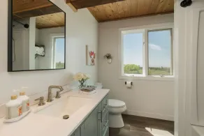 Charming retreat close to downtown, hiking, lakes, 3 acre and private - Image 4